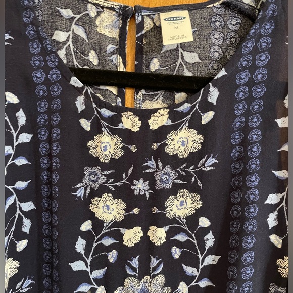 Navy floral tank - Picture 2 of 3